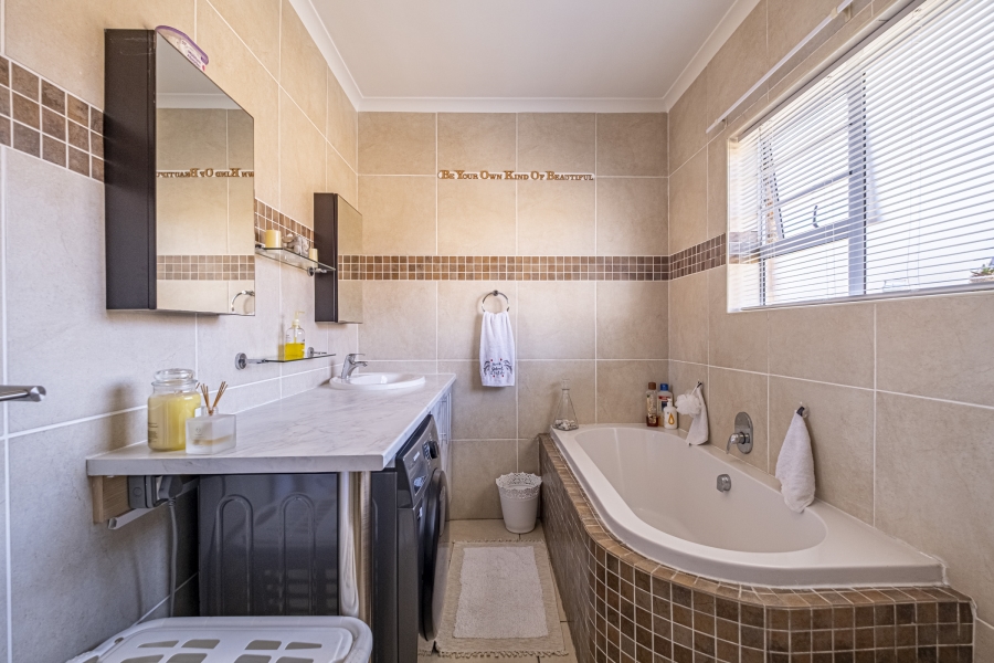 1 Bedroom Property for Sale in South End Eastern Cape